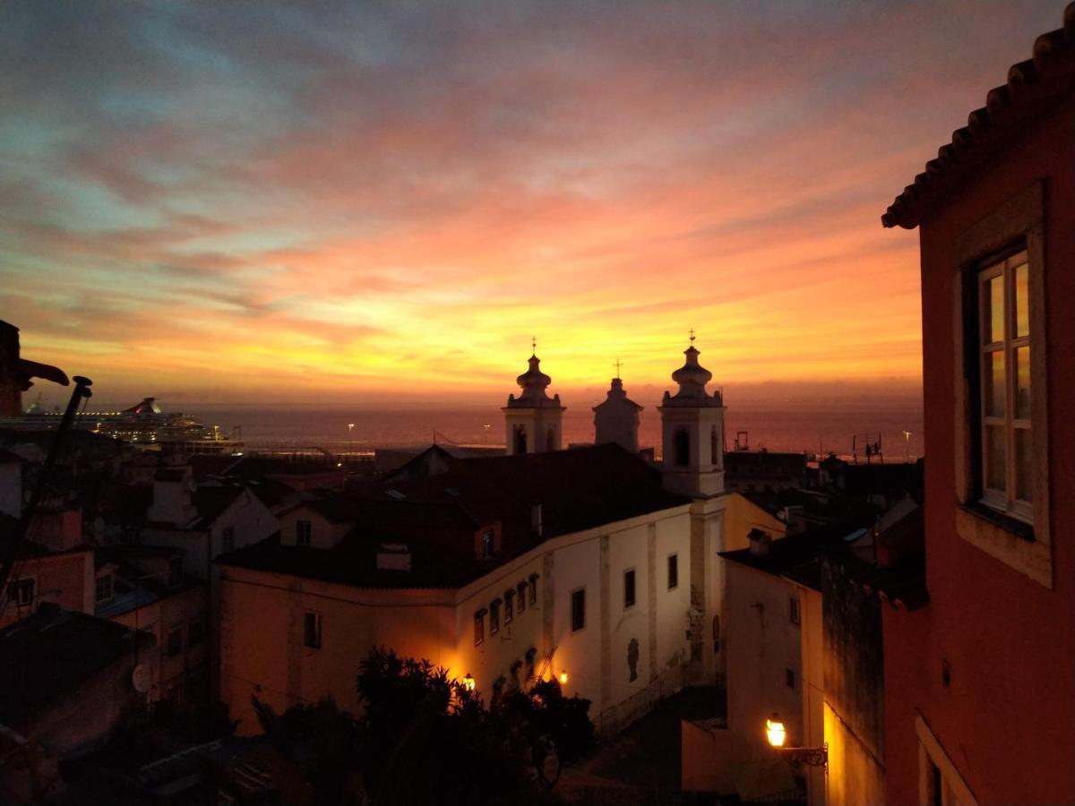 Indigo Moon's Secret Sanctuary In Alfama Lisbon