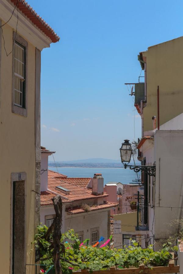 Indigo Moon's Secret Sanctuary In Alfama Lisbon