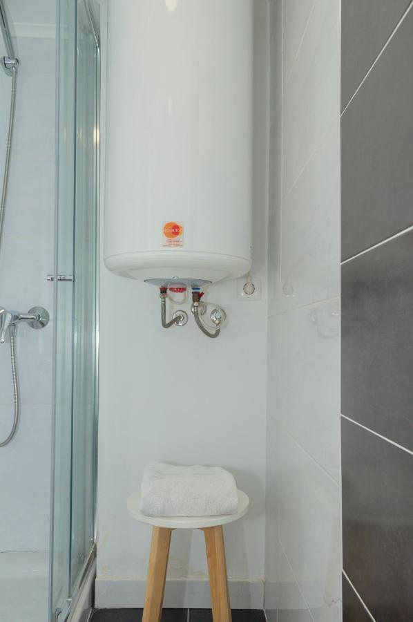 Apartment Indigo Moon's Secret Sanctuary In Alfama Lisbon