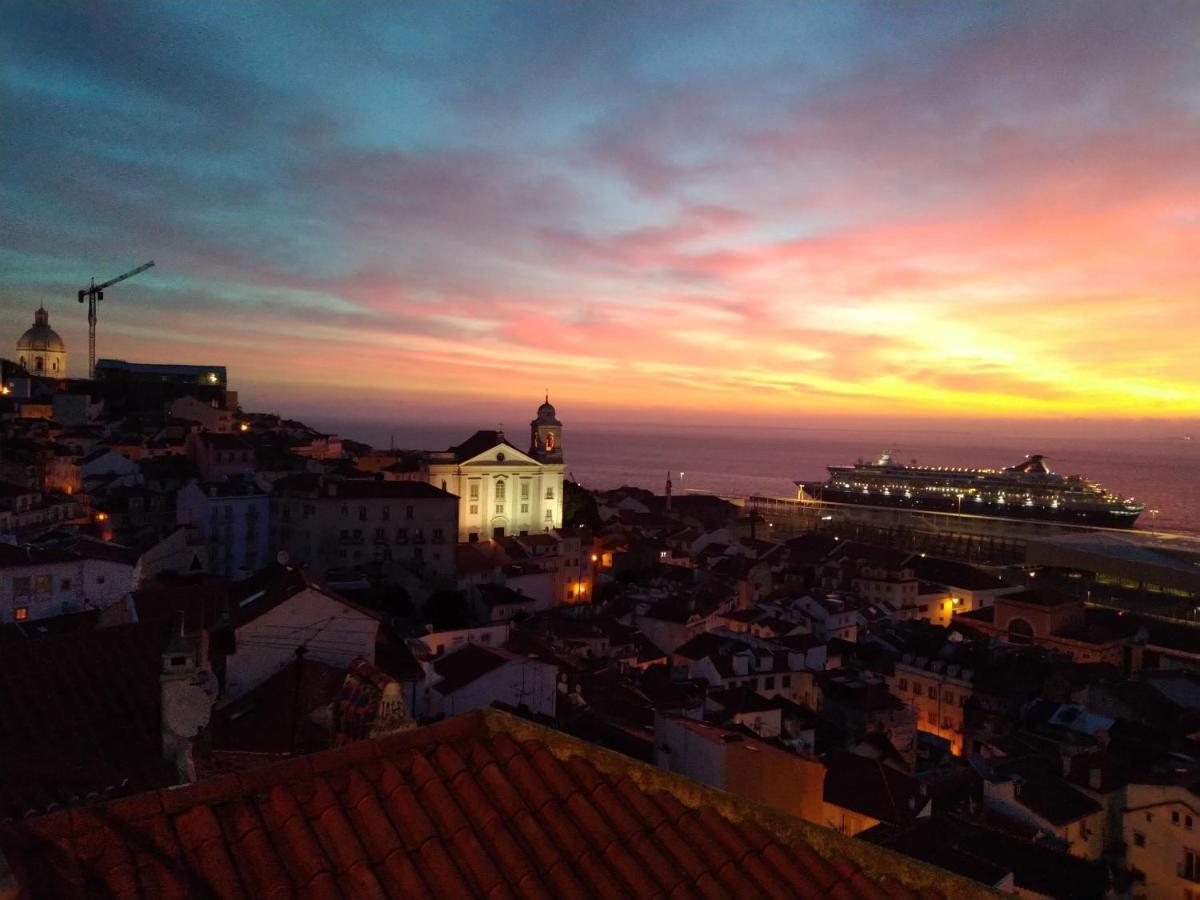 Indigo Moon's Secret Sanctuary In Alfama Apartment *